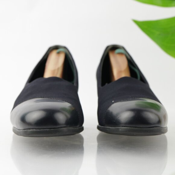 Munro Womens Julie Pump Size 11 NARROW Navy Satin Cap Toe Block Heel Slip On - Picture 2 of 12